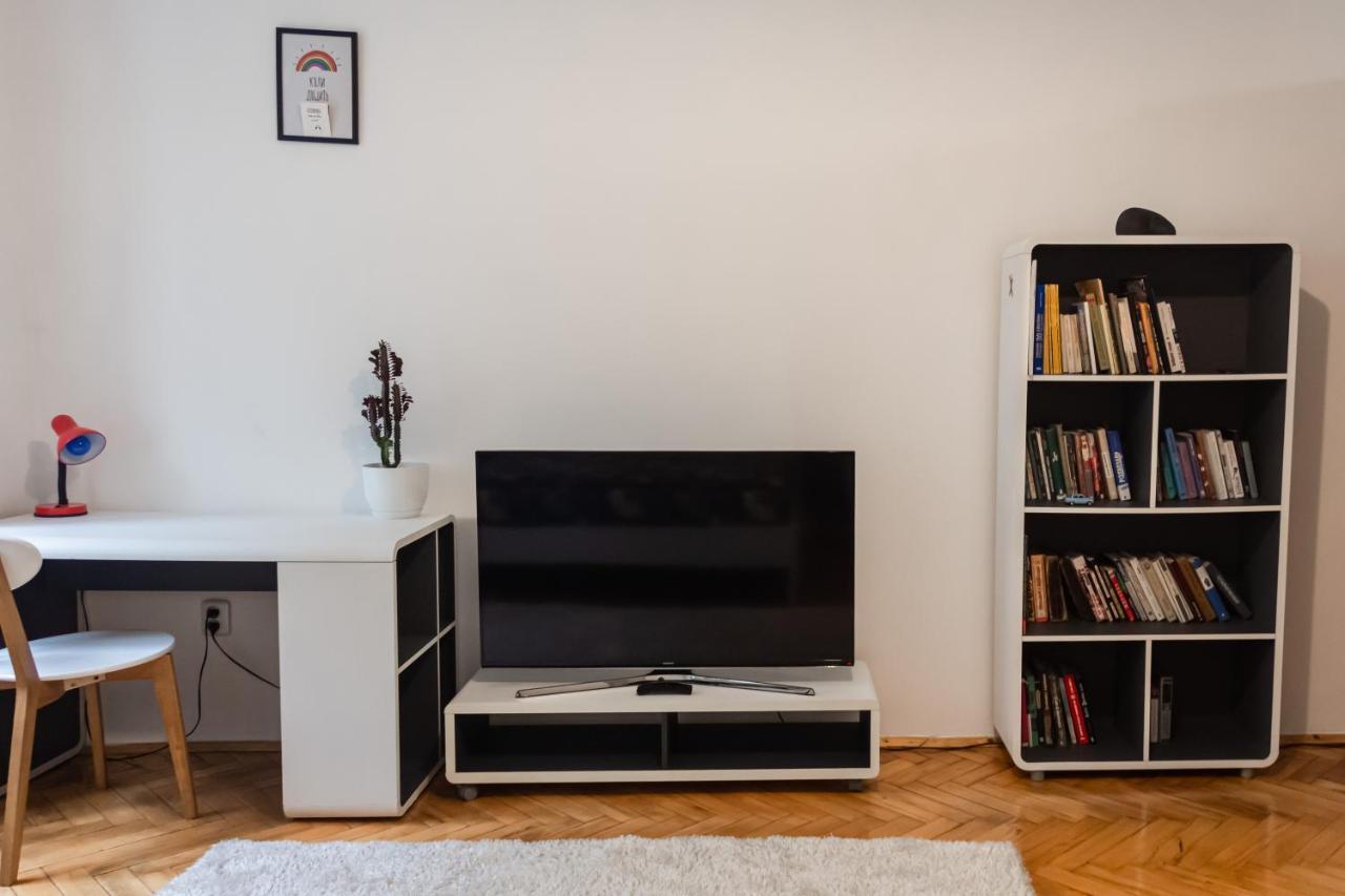 Berlin Apartment Lviv Exterior foto